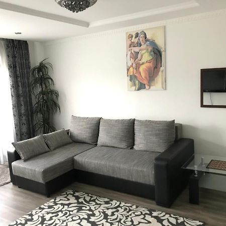 Fine Apartment Jelgava Exteriör bild