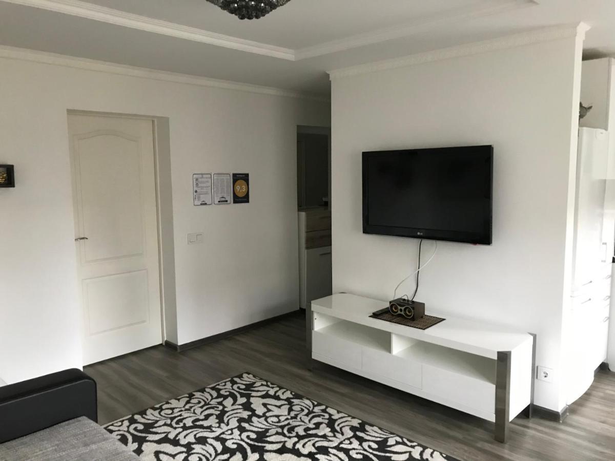 Fine Apartment Jelgava Exteriör bild
